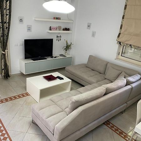 A Cozy Duplex In The Lalzi Bay Villa Durres Ngoại thất bức ảnh
