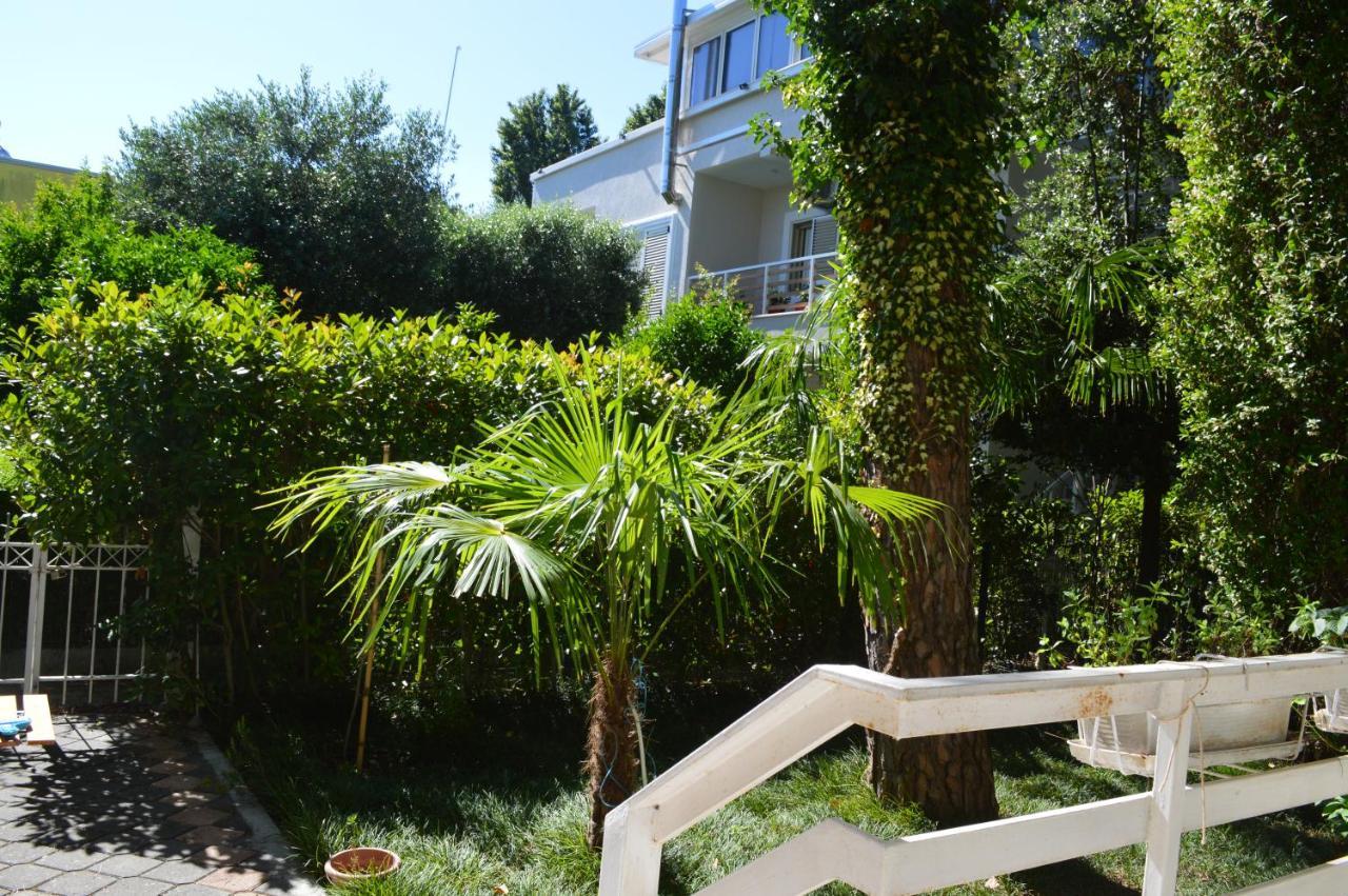 A Cozy Duplex In The Lalzi Bay Villa Durres Ngoại thất bức ảnh